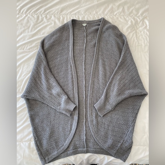 Aerie oversized cocoon sweater. - Picture 1 of 5